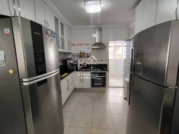 Imagem Apartamento reformado com vista, 50 metros da praia nas Pitangueiras: 3 quartos, 1 suíte, 2 salas, 3 banheiros, 1 vaga, 134m²!
