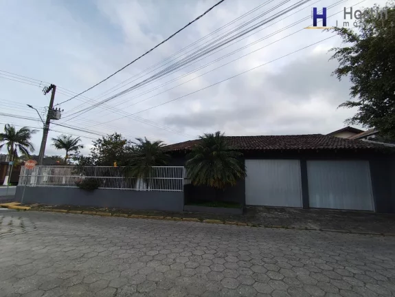 Imagem CASA RESIDENCIAL em São Francisco do Sul - SC, Centro