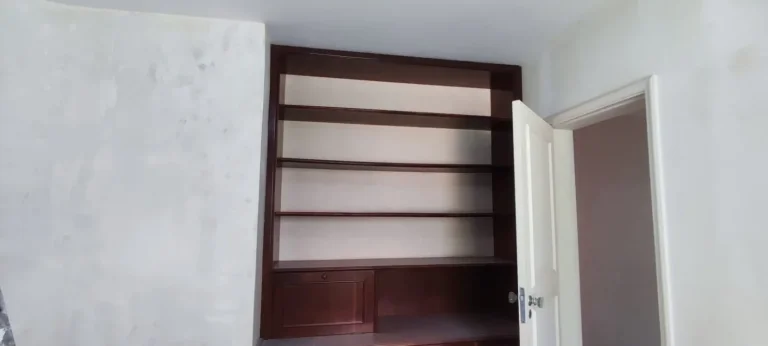 Imagem Apartamento 220M², 3Q, 1 Suíte, 4 Banheiros, Vista Livre e Bela, Área de Serviço, Lavabo, 2 Vagas, Quadra, Playground.