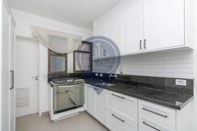 Imagem Imóvel de Alto Padrão na Vila Nova Conceição - 2 quartos, 2 suítes, 2 salas, 4 banheiros, 2 vagas, 127m² - São Paulo-SP