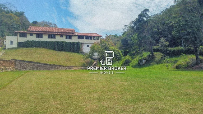 Imagem Casa com 4 dormitórios à venda, 490 m² por R$ 1.300.000,00 - Pessegueiros - Teresópolis/RJ