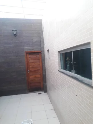 Imagem Casa à venda em rua pública no Ponto Novo - Ótimos detalhes!