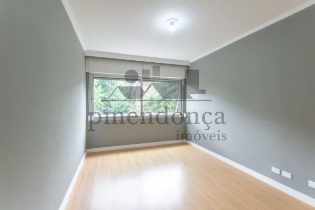 Imagem Apartamento em frente ao Mackenzie com 156m², 3 dormitórios (1 suíte) e 1 vaga.