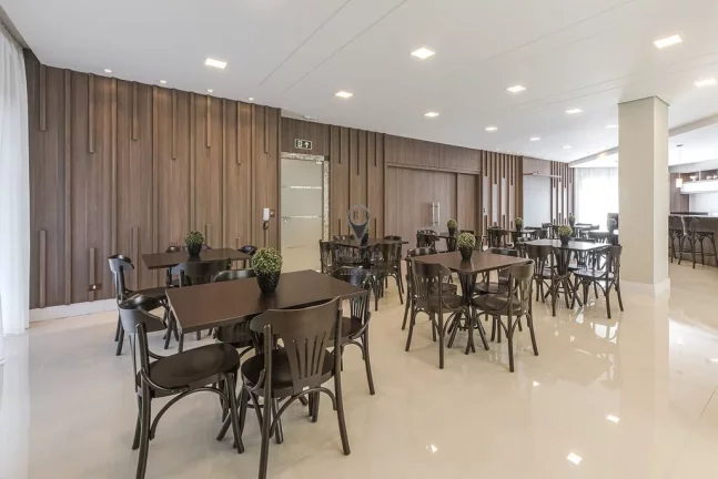 Imagem Um projeto neoclássico, com apartamentos com 3 dormitórios (suíte). Localizado na rua Barão dos ...