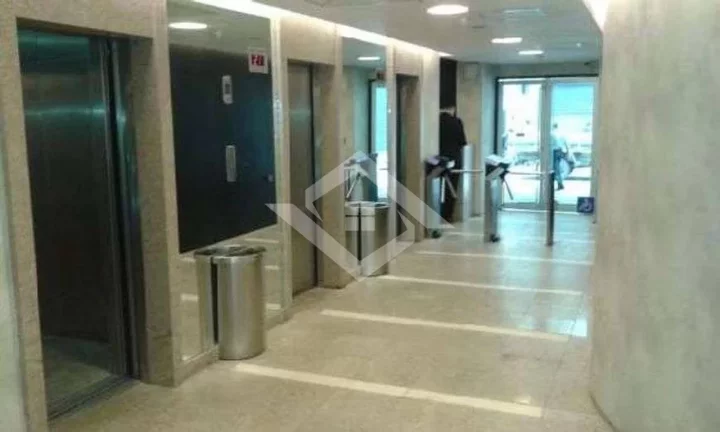 Imagem Sala Comercial de 188m² na Av. Rio Branco – Espaço com Ar Central no Centro