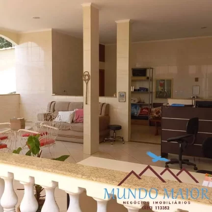 Imagem Casa com 3 Quartos e 1 banheiros e 1 suite + Edicula 360 m R$ 900.000.00