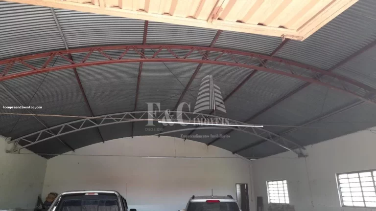 Imagem Chácara para Venda em Limeira, Rodovia Anhanguera, 3 dormitórios, 2 suítes, 1 banheiro, 5 vagas