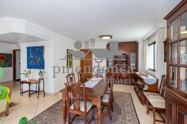 Imagem Excelente apartamento em Perdizes com elevador privativo, um por andar, 162m²