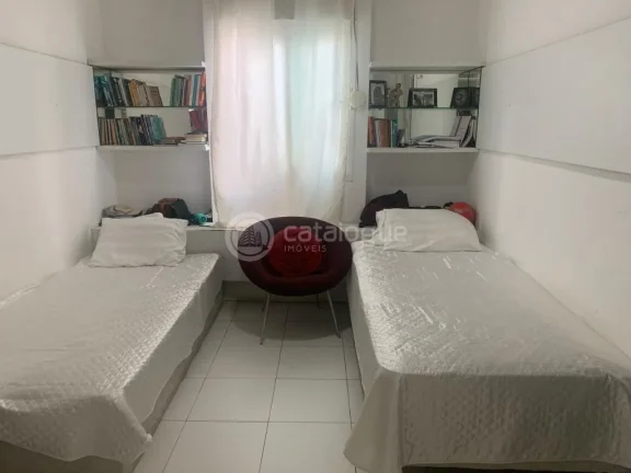 Imagem Linda Casa no Cond. Padre Monte com 5 suites