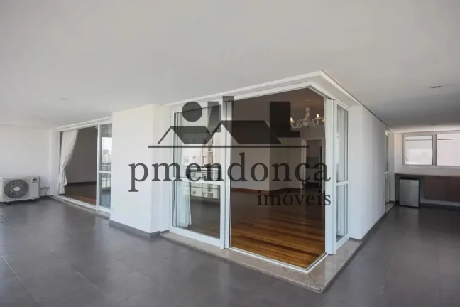 Imagem Apartamento em Pinheiros com 4 quartos (3 suítes) e 4 vagas, 270m²
