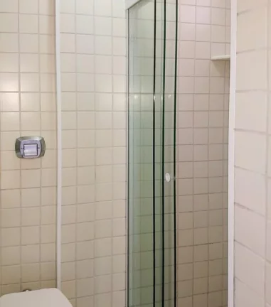 Imagem PITANGUEIRAS- CALÇADÃO , APARTAMENTO TOTALMENTE REFORMADO E DECORADO , GARAGEM NO PRÉDIO.