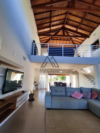 Imagem Casa Espaçosa com Piscina no Condomínio Jatobá – Cesário Lange/SP.