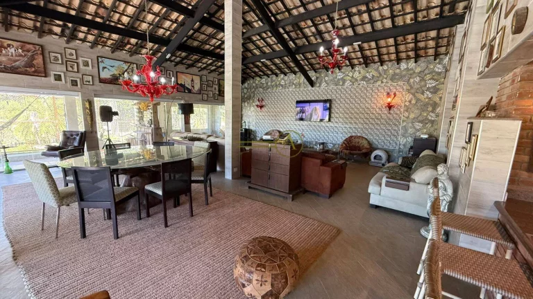 Imagem Em busca de um refúgio para chamar de seu Sítio tem arquitetura histórica