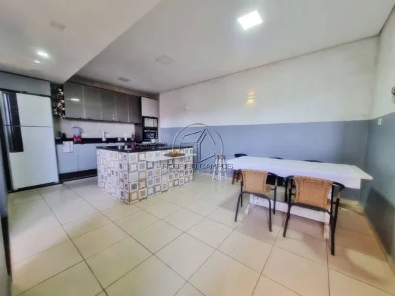 Imagem Sobrado Espaçoso 3 Quartos no Tupiry, Praia Grande - R$300 mil
