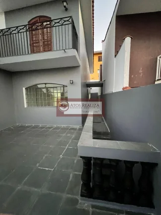 Imagem Alugo Oportunidade no em Interlagos região da cidade Dutra. Sobrado de 108m², imóvel com 2 Suítes, 1 com varanda, Cozinha ampla, Sala de estar, Sala de Jantar, Lavabo, Churrasqueira com cobertura Tetratil Zetaflex, quintal, 2 vagas de garagem cobertas com