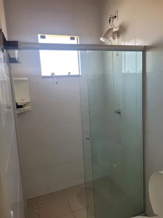 Imagem Imperdível oportunidade de adquirir uma casa com 3 quartos e 6 vagas de garagem em Balneário Rincão-SC, Zona Norte! BRP012
