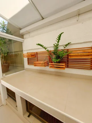 Imagem Lindíssimo apartamento térreo, com quintal e 3 vagas, Vila Caminho do Mar