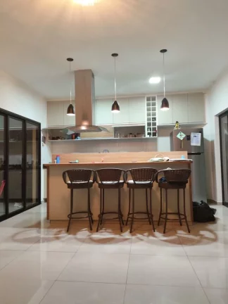 Imagem Sobrado com 3 dormitórios para alugar, 142 m² por R$ 4.310/mês - Reserva do Vale - Caçapava/SP