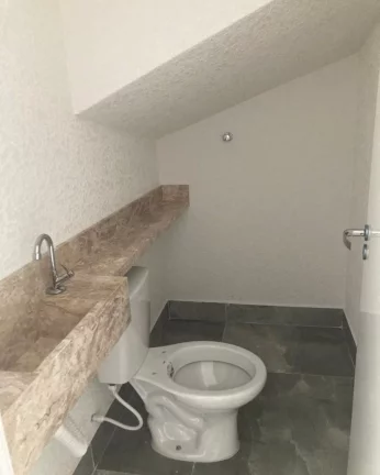 Imagem Sobrado novo com 2 suítes 2 vagas de garagem