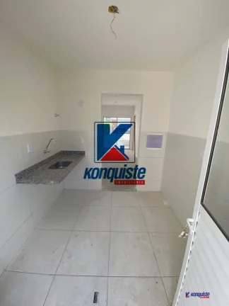 Imagem VENDO CASA 2/4 ESQUINA CONDOMÍNIO SIM.