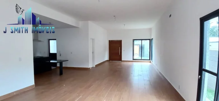Imagem CASA TÉRREA, NOVINHA!! 245m², PISCINA. CÔMODOS GRANDES. CONDOMÍNIO FECHADO.