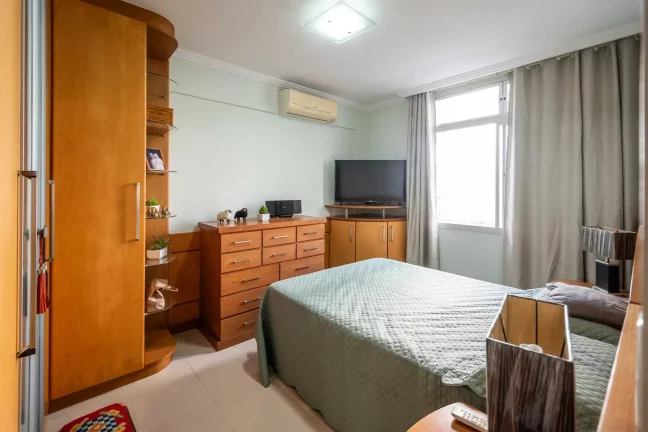 Imagem Apartamento com 3 dormitórios sendo 1 suíte e 2 vagas na região Central de Balneário Camboriú SC