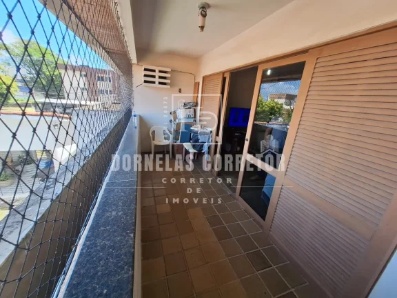 Imagem Casarão de esquina em Olinda, 4qtos, 5vgs. quintal gigante na avenida há 2min. shop. patteo 45mts²
