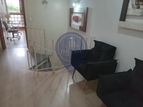 Imagem Casa à venda na Vila Mariana, São Paulo-SP: 3 quartos, 1 suíte, 3 salas, 3 banheiros, 2 vagas de garagem, 125m²! Venha conhecer!
