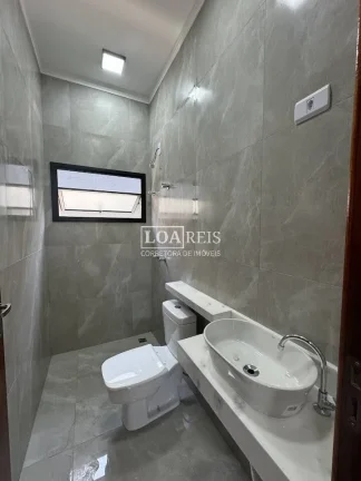 Imagem Casa térrea 3 dormitórios sendo 1 suíte com quintal espaçoso
