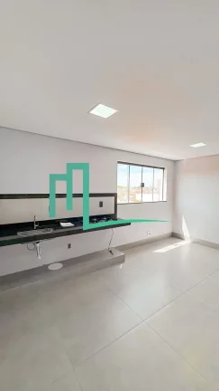 Imagem BARRACÃO Á VENDA NA AV AVENIDA PAULINO PUCCI EM FRANCA/SP - 240m² de terreno e 220m² de construção - Piso térreo com salão amplo, 02 banheiros mais