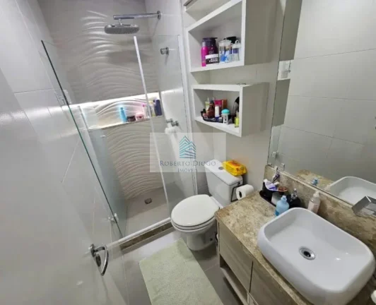 Imagem Apartamento à venda em Rio de Janeiro-RJ, bairro Camorim: 2 quartos, 1 suíte, 1 sala, 2 banheiros, 1 vaga,110.72². Venha conferir!