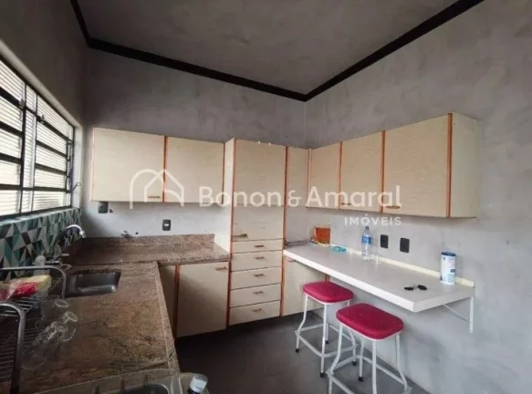 Imagem ESTA LINDA CASA ESTÁ A VENDA E PODE SER SUA. IMAGINE USUFRUIR COM SUA FAMÍLIA DESTA RESIDÊNCIA ES...