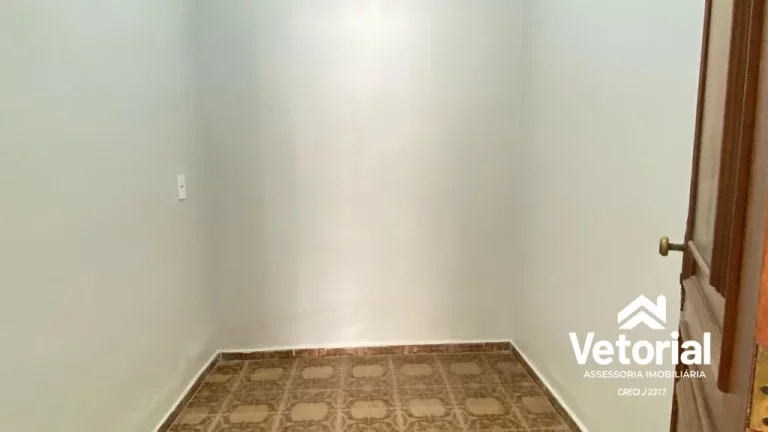 Imagem Casa para locação comercial com 3 quartos no Sandra Regina - Barreiras-BA