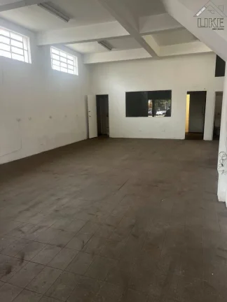 Imagem Ponto Comercial e 3 banheiros para Alugar, 130 m² por R$ 3.300/Mês