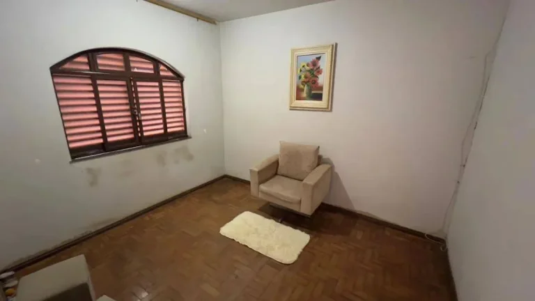 Imagem Excelente Oportunidade! Casa à venda, com 3 quartos, 100m2 no bairro Grogotó