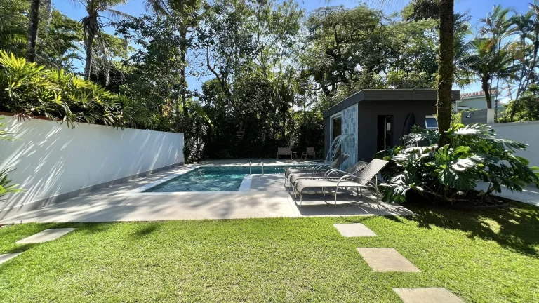 Imagem *Casa Moderna à Venda na Riviera de São Lourenço - Módulo 21*
