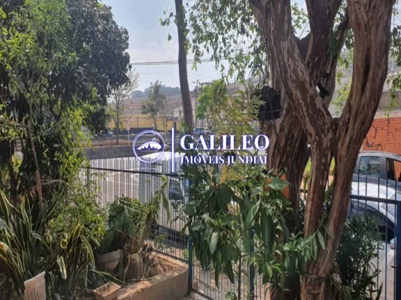 Imagem OPORTUNIDADE DE NEGÓCIO! GALPÃO + CASA COM 4 DORMITÓRIOS -SALA DE ESTAR/JANTAR- ÁREA TOTAL 826M² - ÓTIMA LOCALIZAÇÃO, PRÓX. AO MAXI SHOPPING -JUNDIAÍ