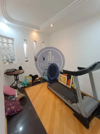 Imagem Casa à venda no Parque da Lapa, São Paulo-SP: 3 quartos, 3 suítes, 2 salas, 4 banheiros, 3 vagas, 135m²!