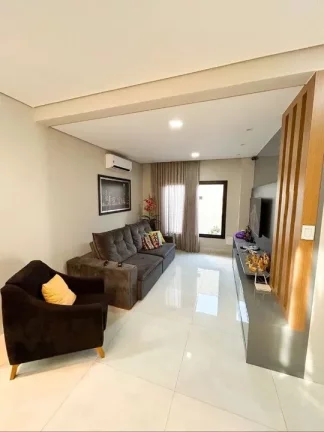 Imagem Casa em Condomínio para Venda em Cuiabá / MT no bairro Jardim Imperial