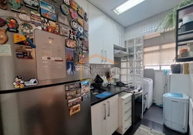 Imagem Apartamento de 47 m² com 2 dormitórios, sala para dois ambientes com sacada, cozinha e área de se...
