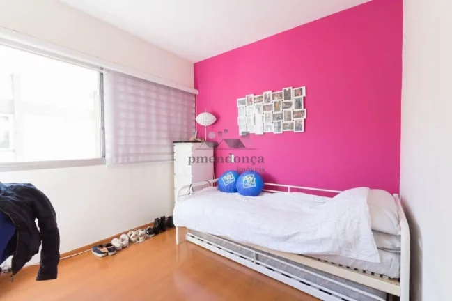 Imagem Apartamento amplo em uma das ruas mais cobiçadas de Pinheiros! Reformado, com 4 dormitórios sendo ...