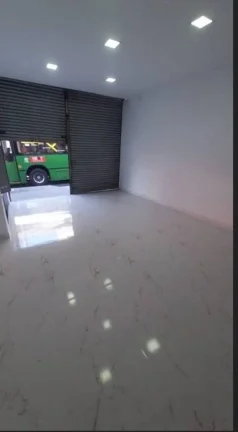 Imagem Alugo Salão Comercial no Parque das Nações