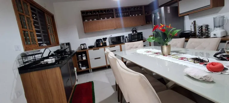 Imagem Sobrado Vila Monumento - 250M², 3 Dorms, 2 Vagas, Quintal.