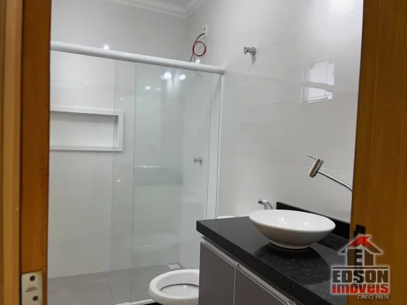 Imagem Linda Casa, 2 Quartos, sendo 1 Suíte, Área Gourmet