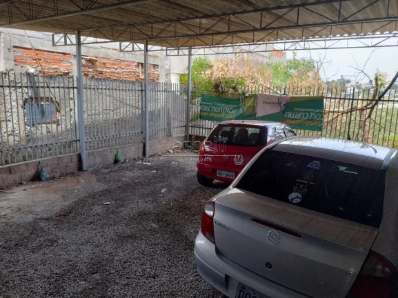 Imagem Casa com quarto, sala, cozinha, wc, quintal e garagem com 06 vagas num terreno 250m². Oportunidade ...