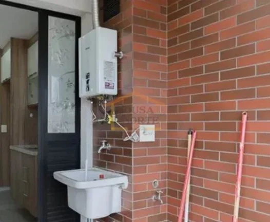 Imagem Apartamento com 69 m², distribuídos em 2 dormitórios, sendo 1 suíte, 2 banheiros. O imóvel poss...