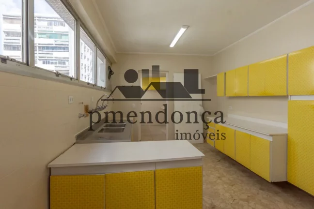 Imagem Apartamento em Higienópolis com 158m², 4 quartos (1 suíte) e 2 vagas.