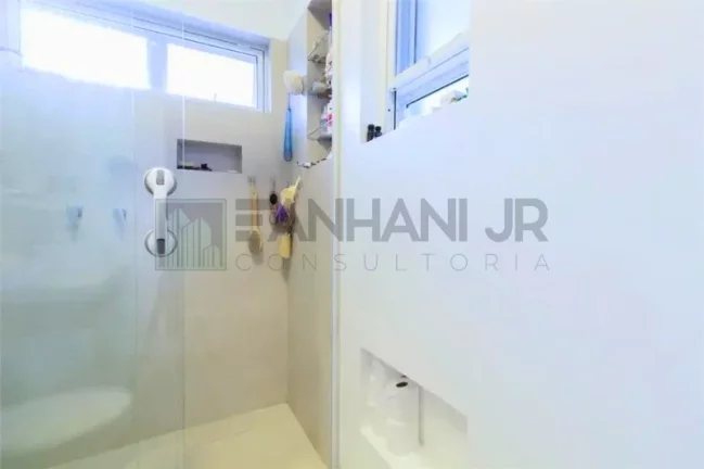 Imagem Imperdível: Casa à venda ou locação em São Paulo-SP, Jardim América! 2 quartos, 1 suíte, 3 salas, 3 banheiros, 2 vagas, 200m².