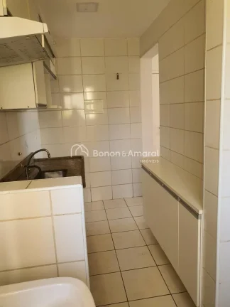 Imagem Este aconchegante apartamento em Campinas oferece uma planta bem distribuída, com três dormitório...