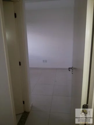 Imagem Apartamento para Venda em Goiânia, VILA ROSA, 3 dormitórios, 1 suíte, 2 banheiros, 1 vaga